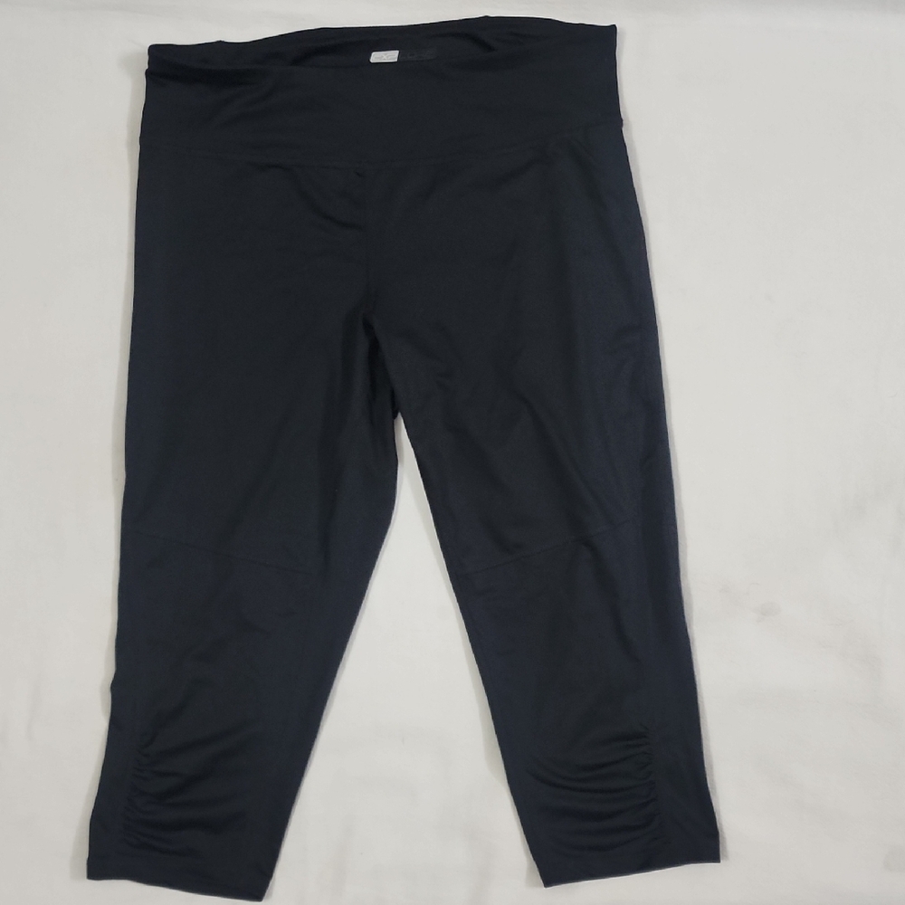 Express Compression Capri Workout Pants